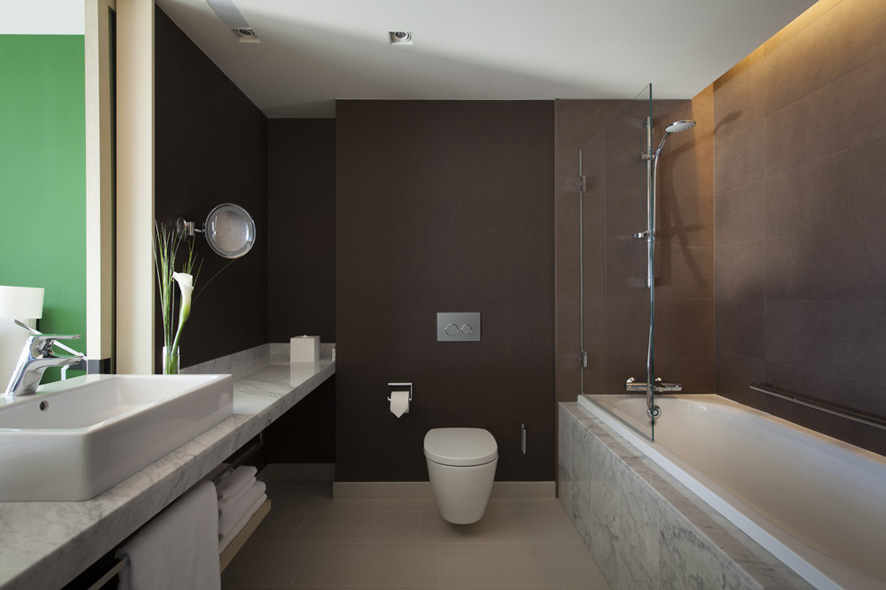 Crowne-Plaza-Geneva-hotel-business-ihg-Club-Bathroom