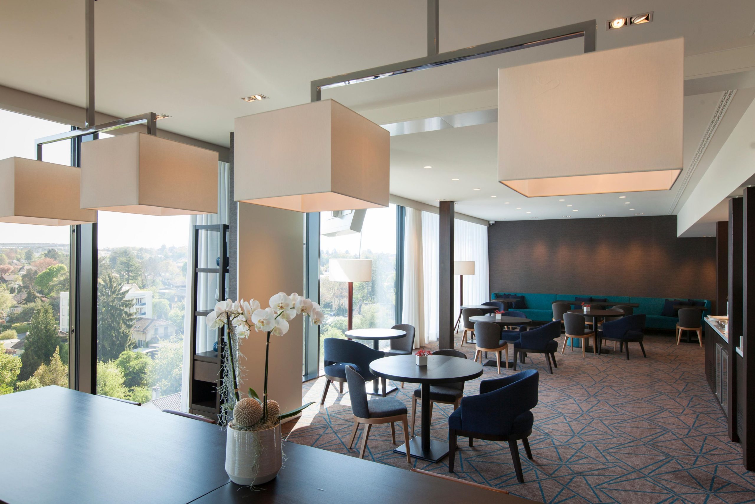 Crowne-Plaza-Geneva_Club Lounge (1)